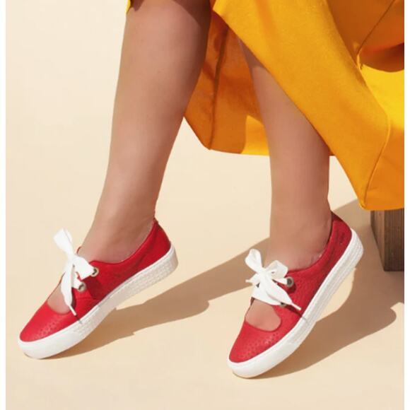 Cloud Shoes - Cloud Uzuri Mary Jane Sneakers Size 6.5 Red Leather Lace Up Embossed Casual